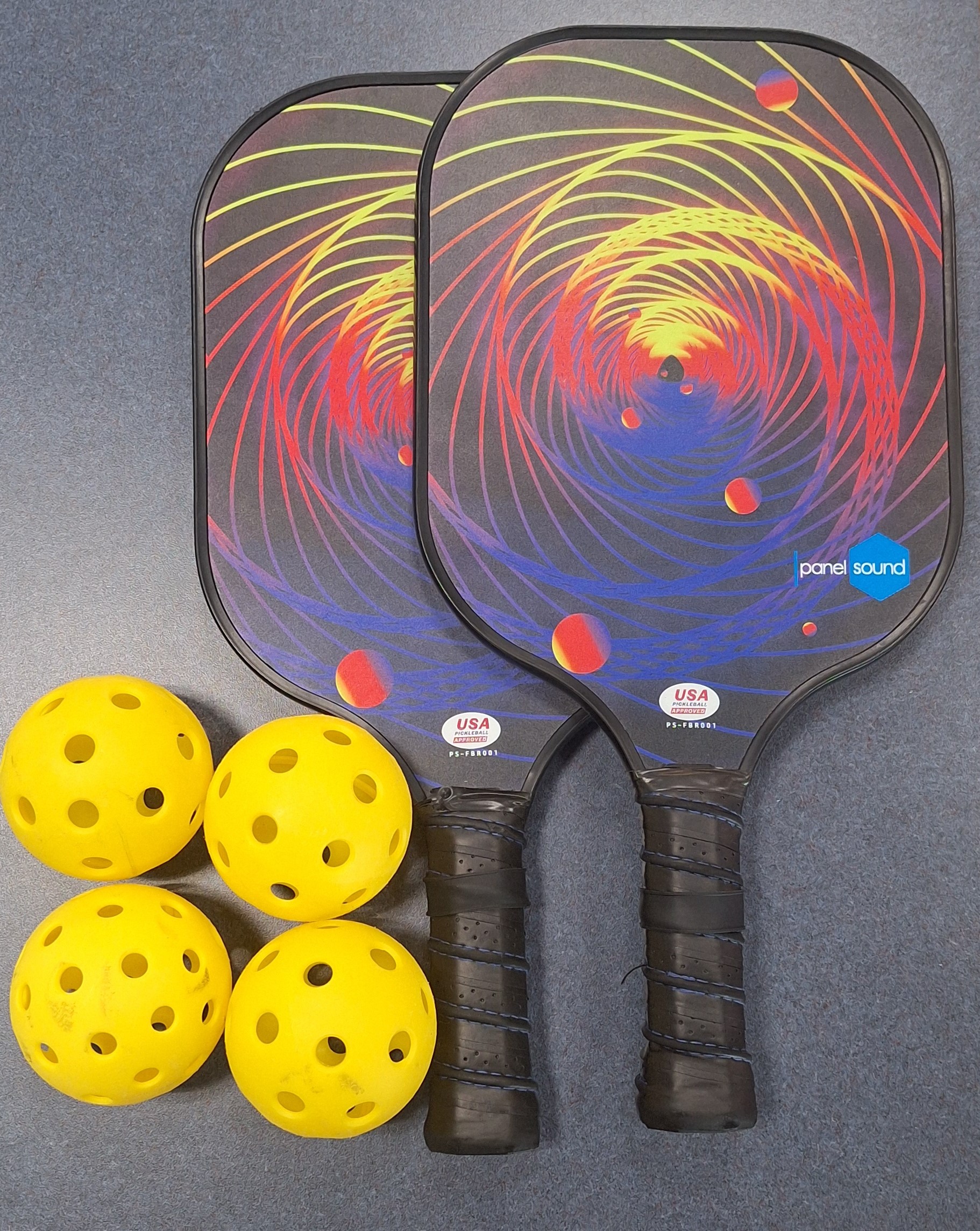 Pickleball set, 2 paddles and 4 balls