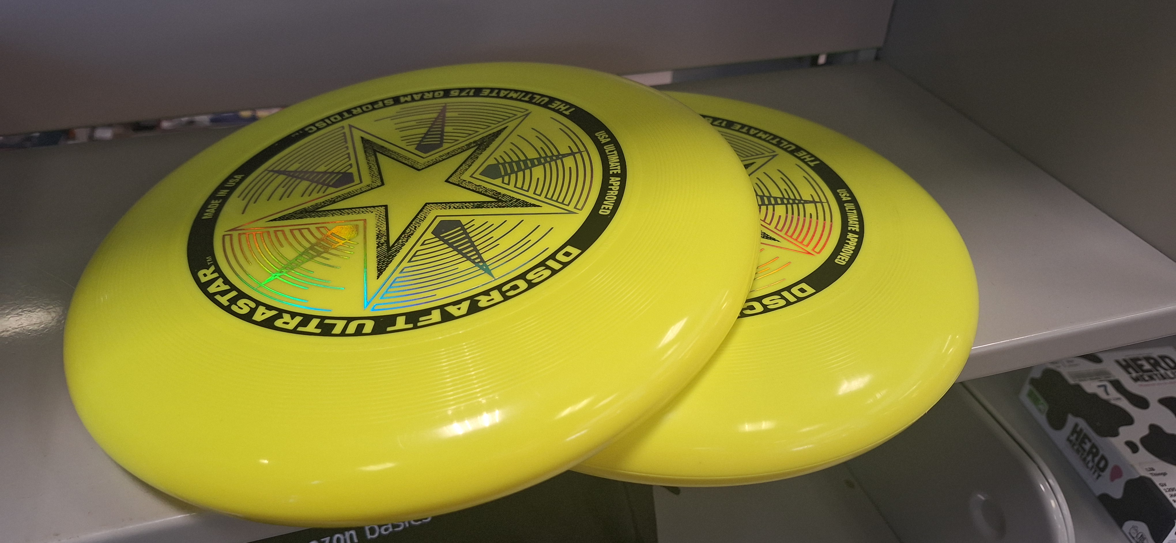 2 frisbees